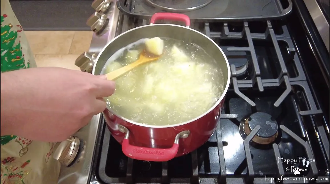 cooking mashed potatoes